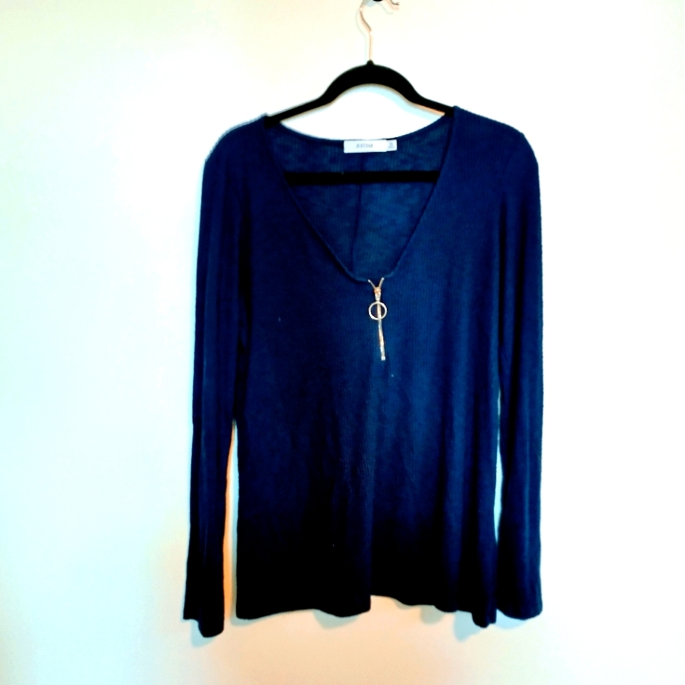 JustFab long sleeve dark blue top with half zipper. Size XL, mild wear and pilin